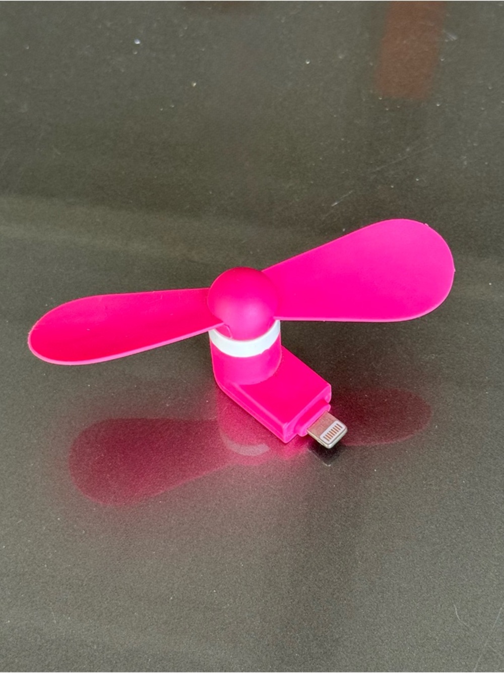 Mini, Portable Plug-in Pink Mobile Phone Cooling Air Fan